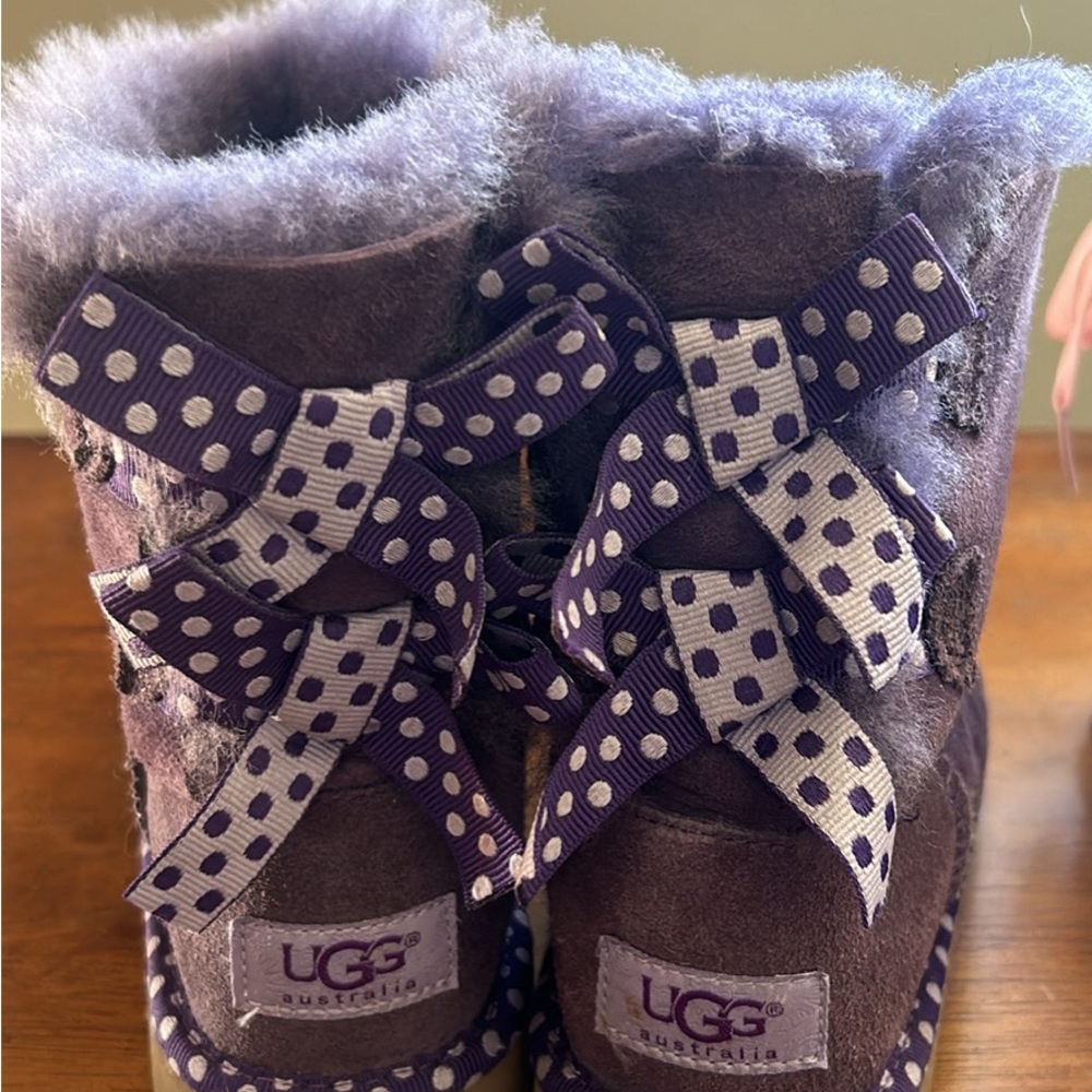 Girls purple Ugg ribbon boots - NEW condition